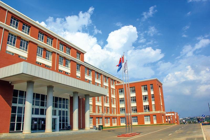 云南大學滇池學院——校園風光