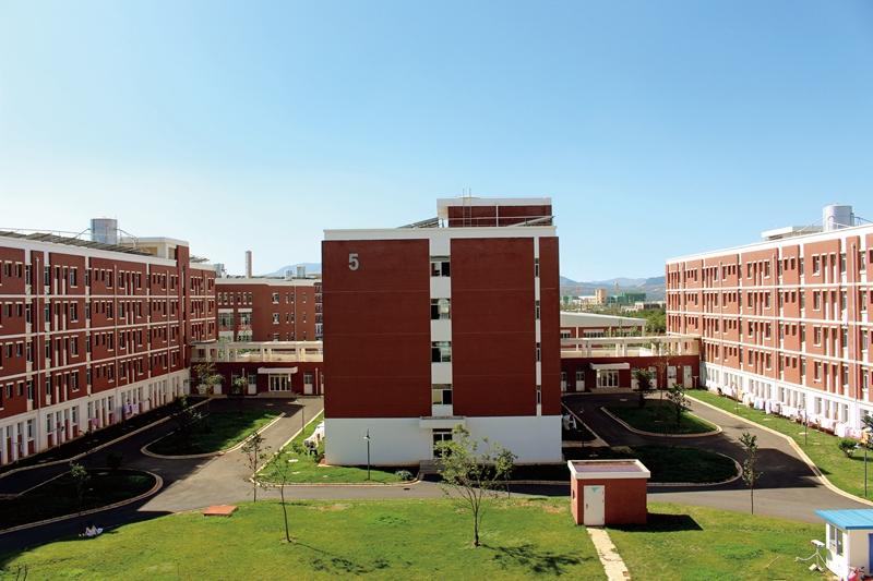 云南大學滇池學院——校園風光
